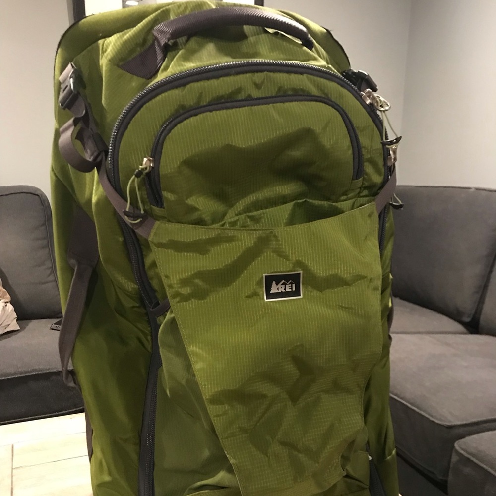 REI Rolling Luggage Unisex